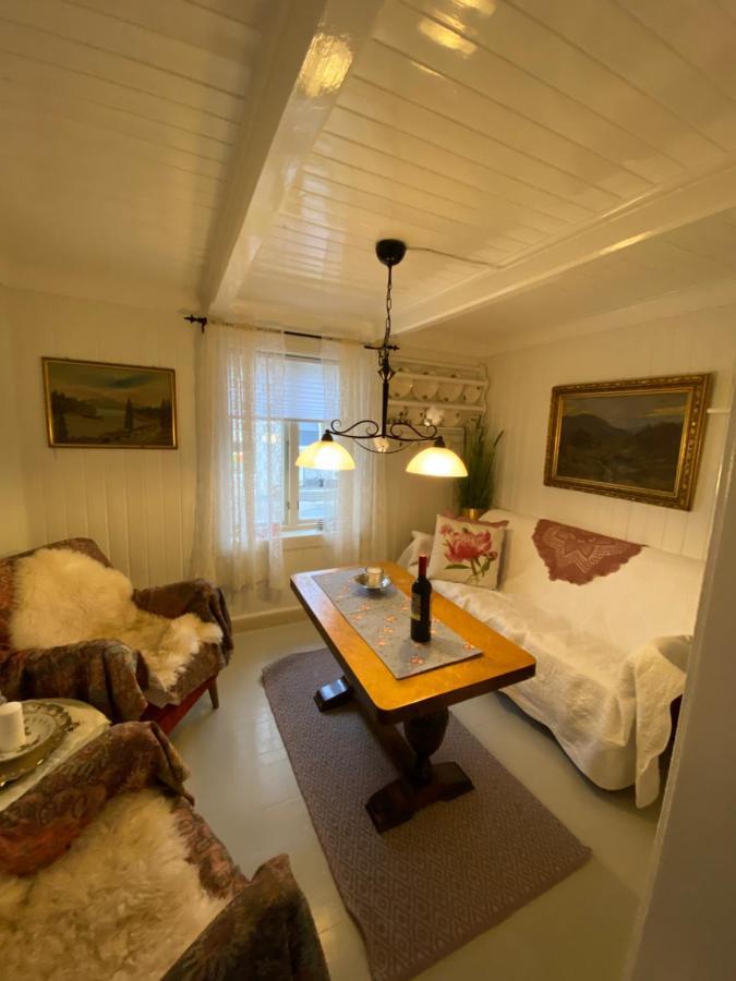 Nordlandshuset "Lottebakken", Ballstad In Lofoten Eksteriør billede