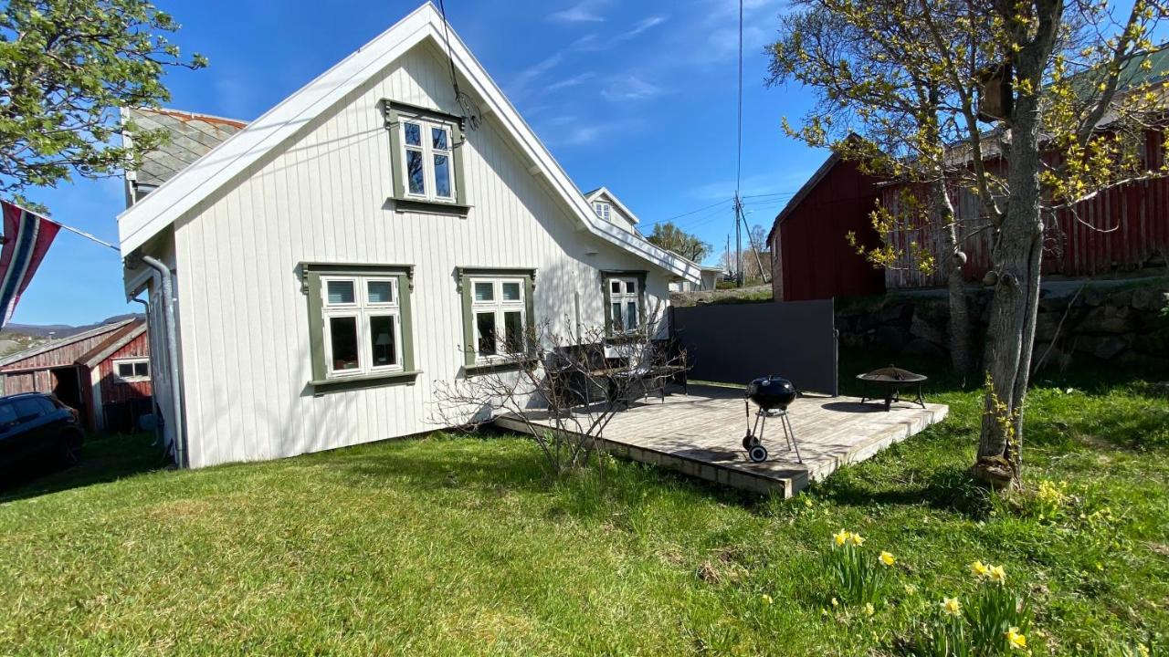 Nordlandshuset "Lottebakken", Ballstad In Lofoten Eksteriør billede