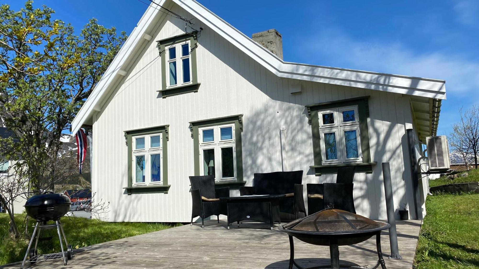 Nordlandshuset "Lottebakken", Ballstad In Lofoten Eksteriør billede